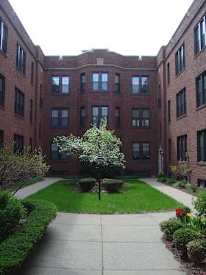 1320 Chicago Apartments property